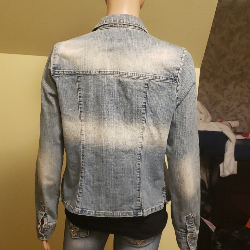Jean jacket - Picture 2 of 7